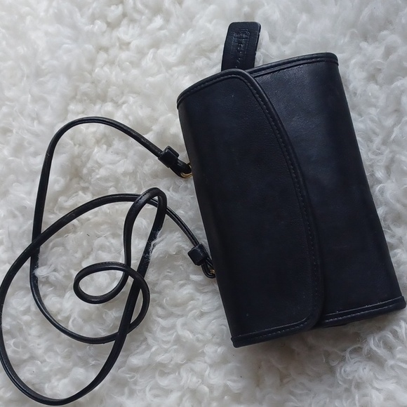 Vintage  Coach  crossbody  / wallet - Picture 1 of 16